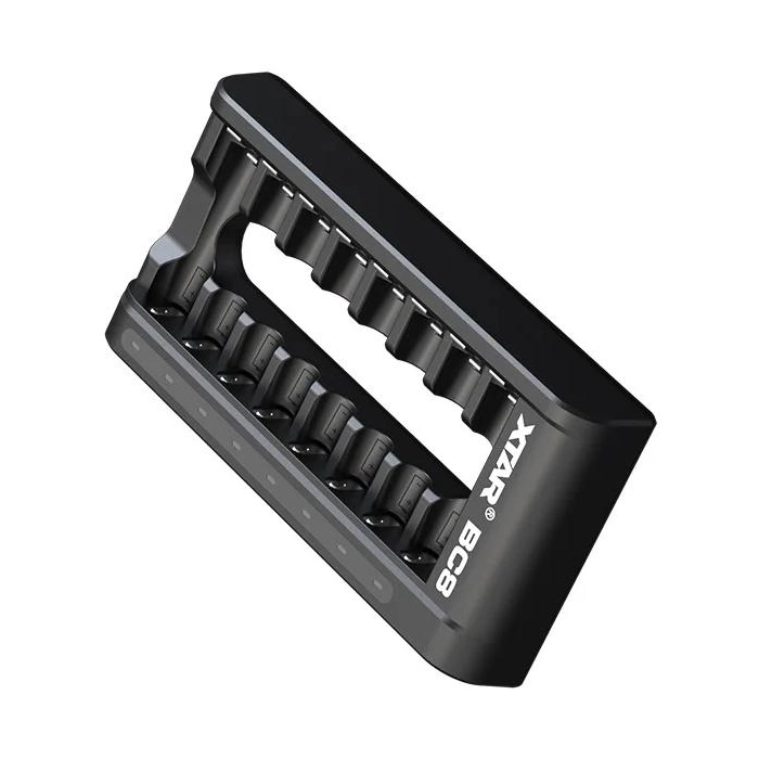 Ładowarka do akumulatorów cylindrycznych Li-ion 1,5V / Ni-MH AA / AAA Xtar BC8